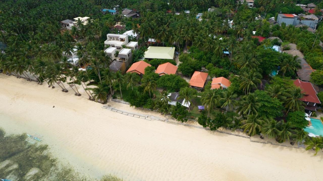 Yama Apartments - Private Beachfront General Luna  Esterno foto