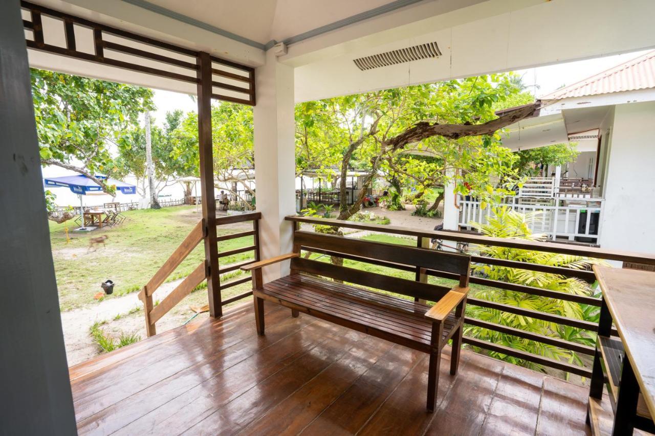 Yama Apartments - Private Beachfront General Luna  Esterno foto