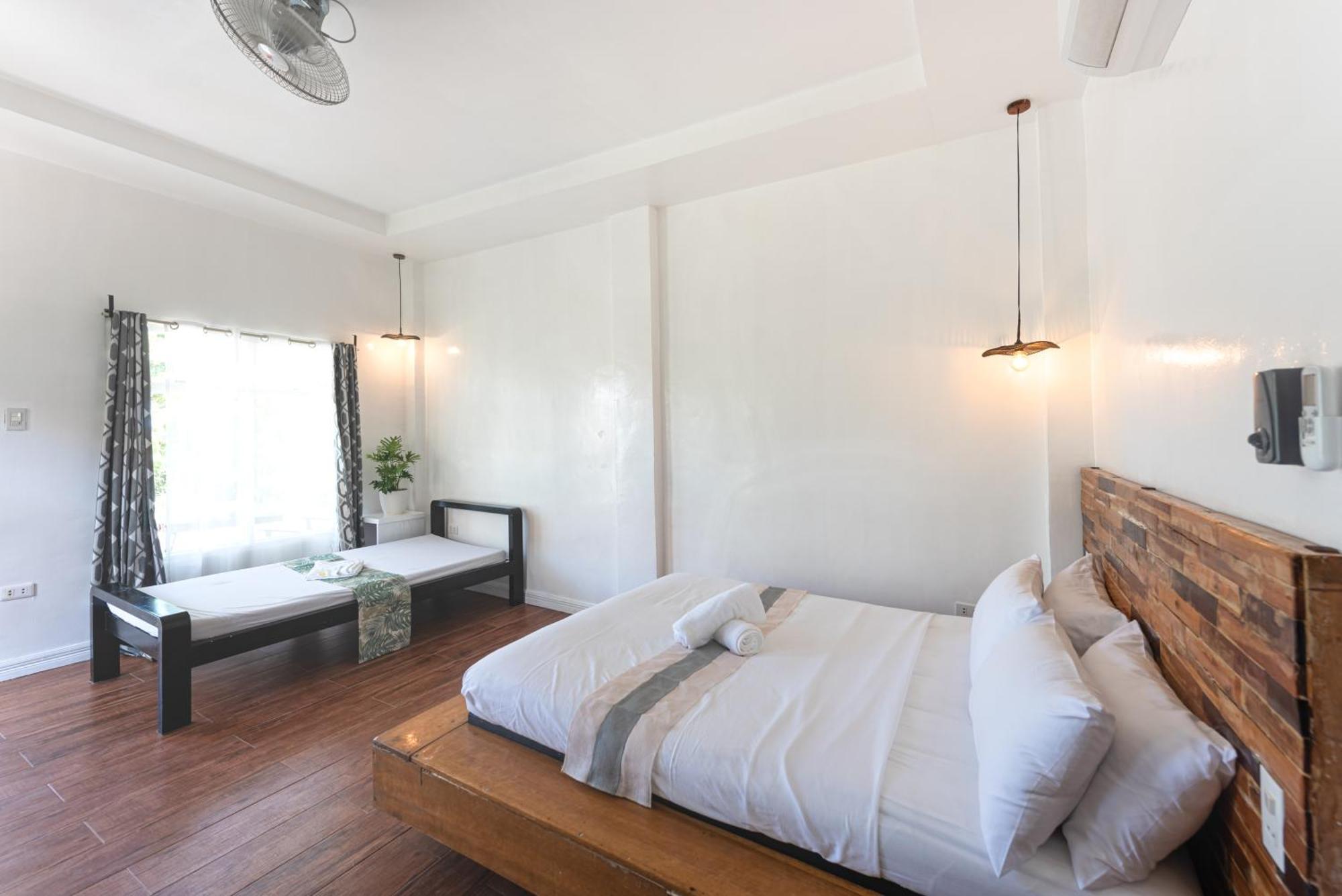 Yama Apartments - Private Beachfront General Luna  Esterno foto