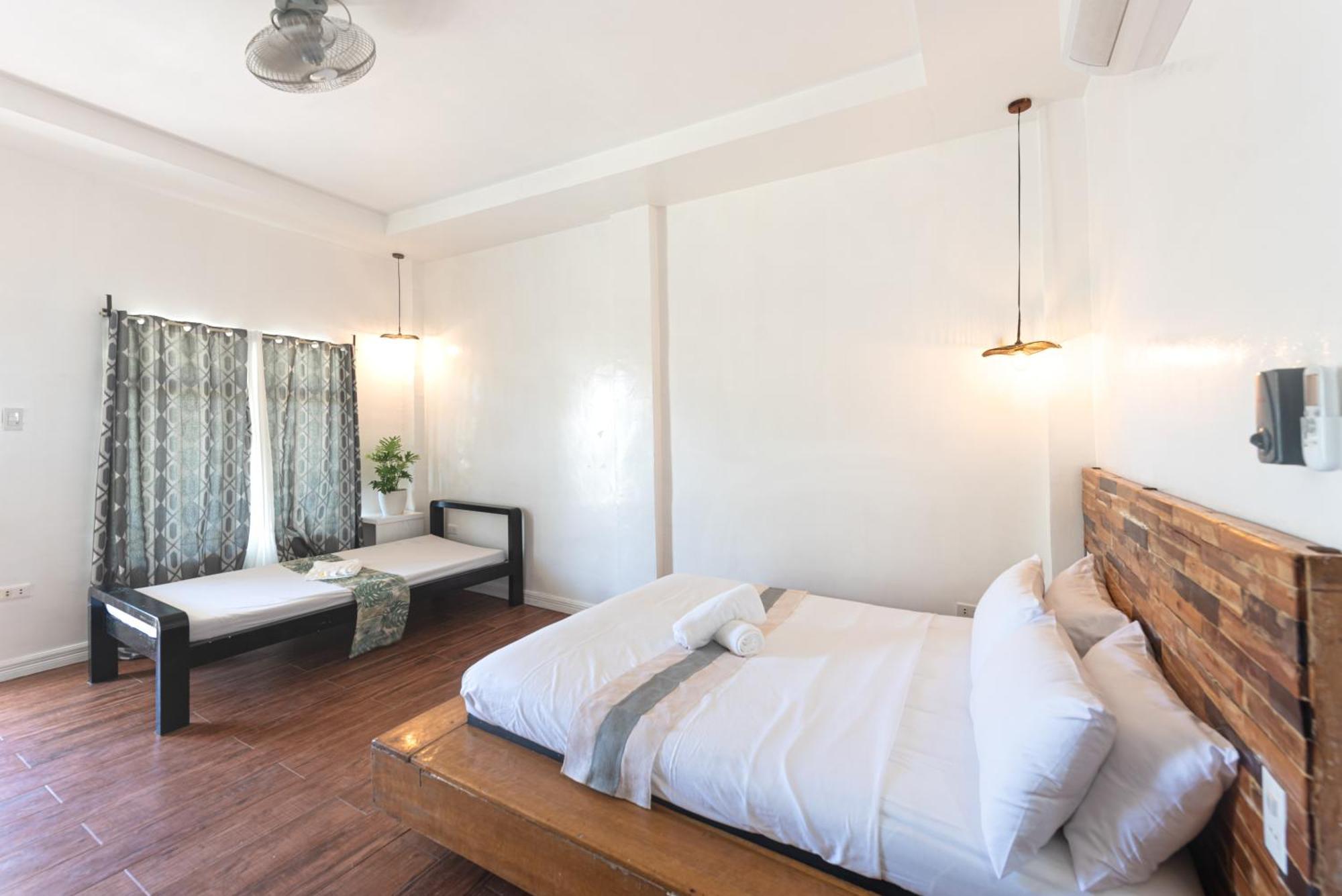 Yama Apartments - Private Beachfront General Luna  Esterno foto