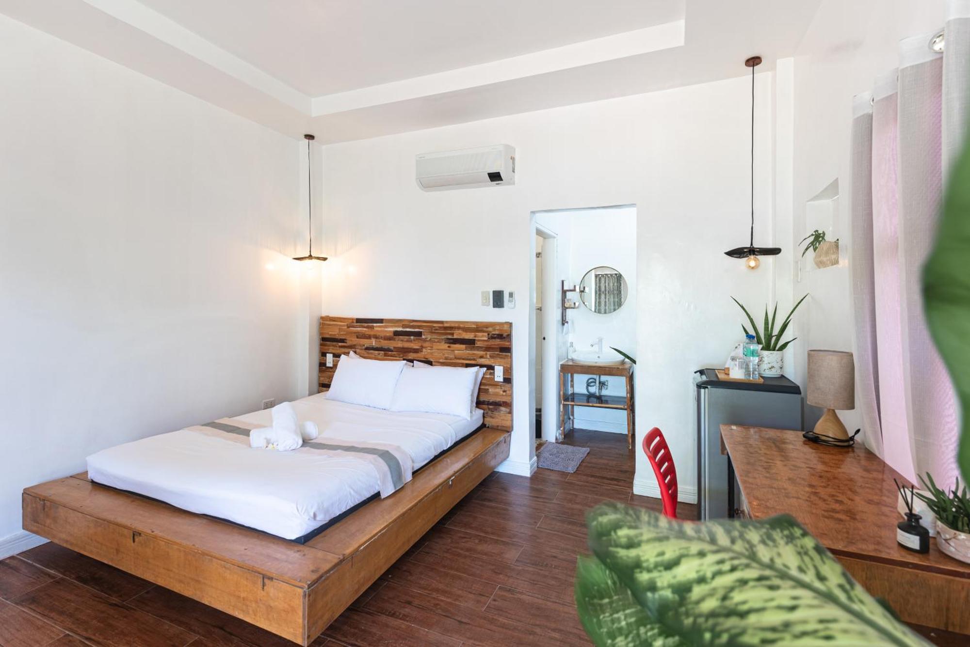 Yama Apartments - Private Beachfront General Luna  Esterno foto