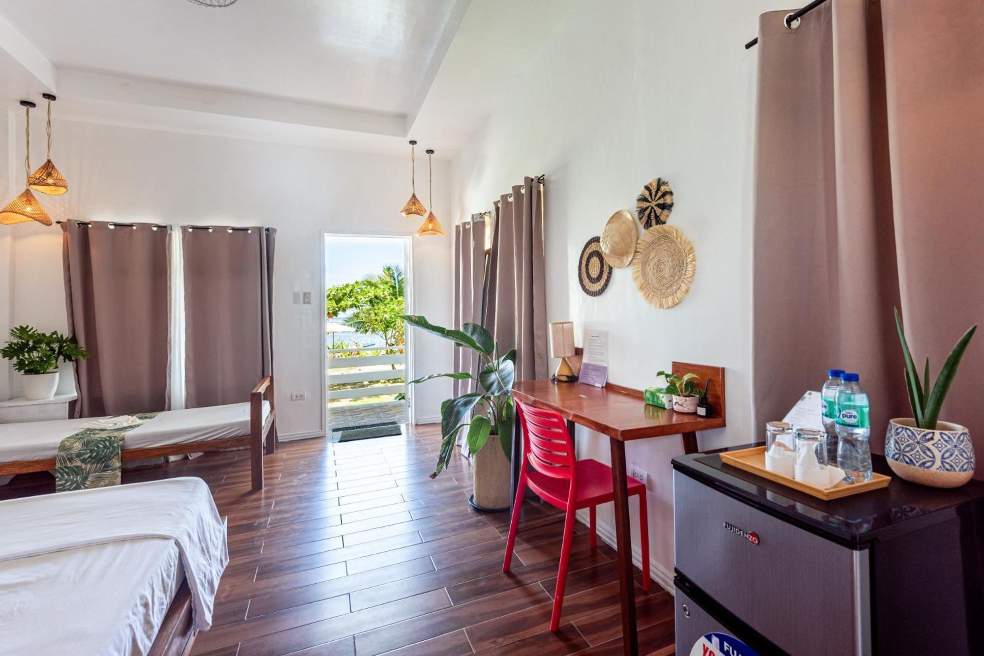 Yama Apartments - Private Beachfront General Luna  Esterno foto