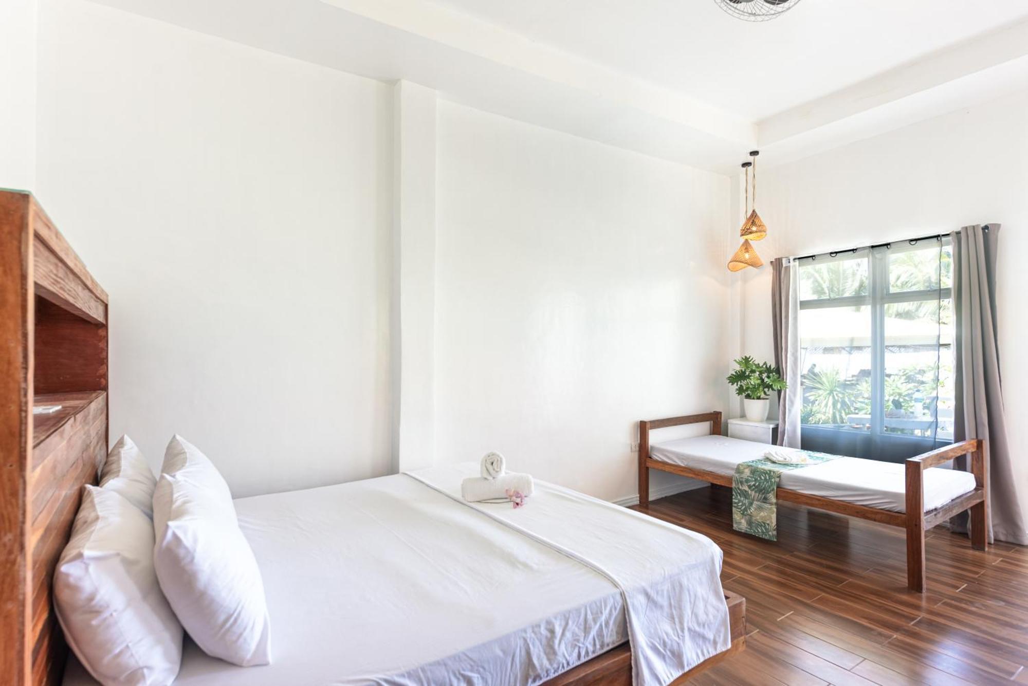 Yama Apartments - Private Beachfront General Luna  Esterno foto