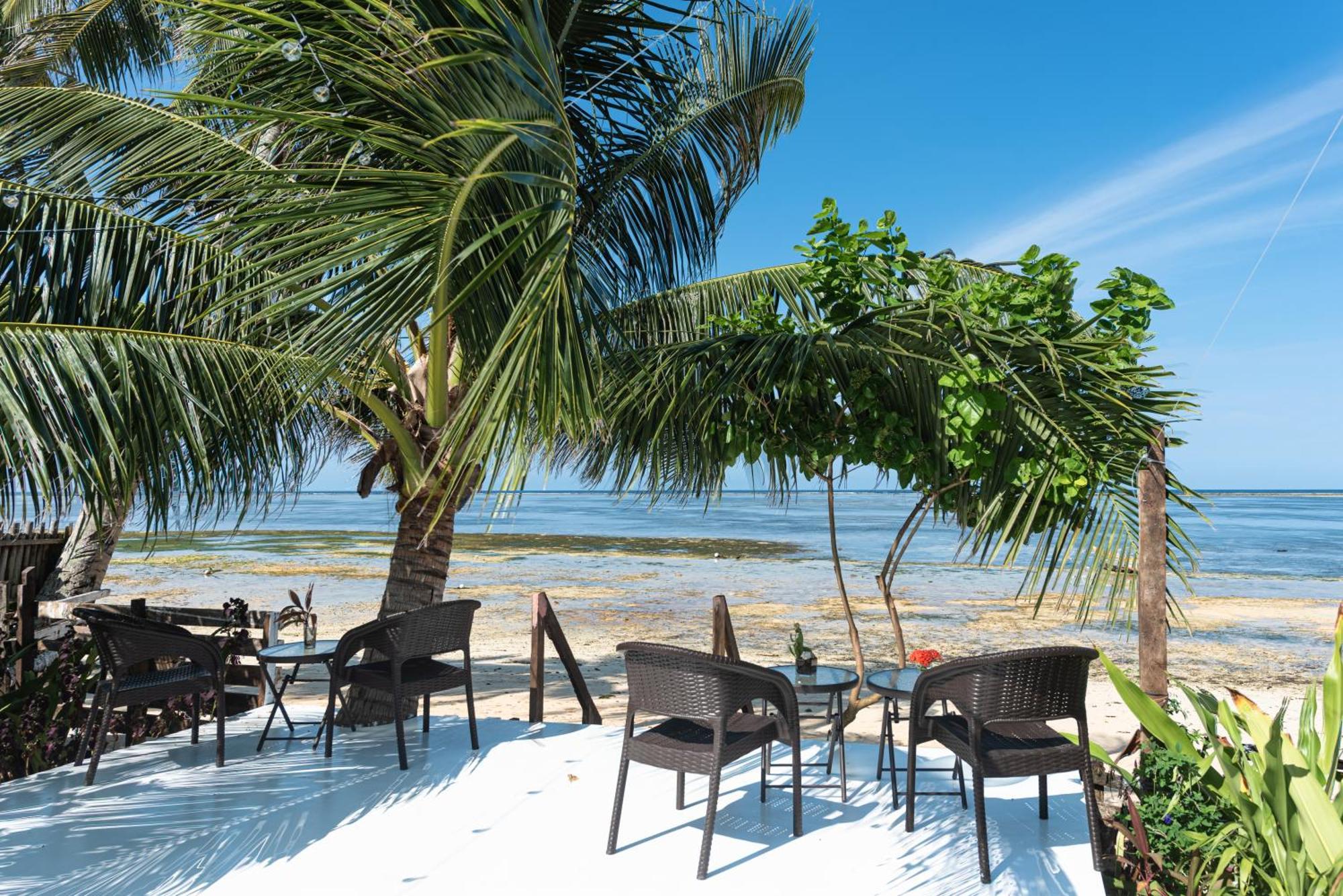 Yama Apartments - Private Beachfront General Luna  Esterno foto